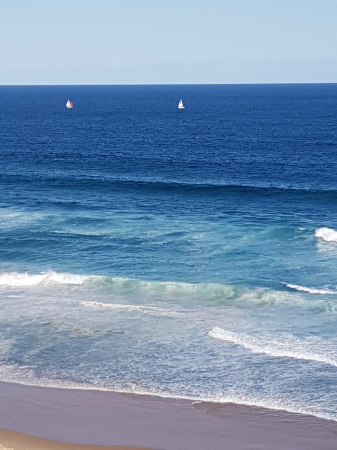 Arena Luxury Beachfront Apartment Newcastle Eksteriør bilde