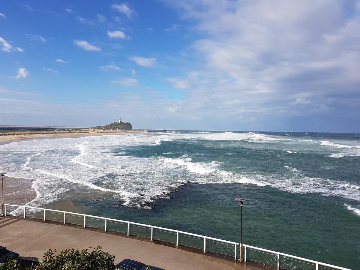 Arena Luxury Beachfront Apartment Newcastle Eksteriør bilde